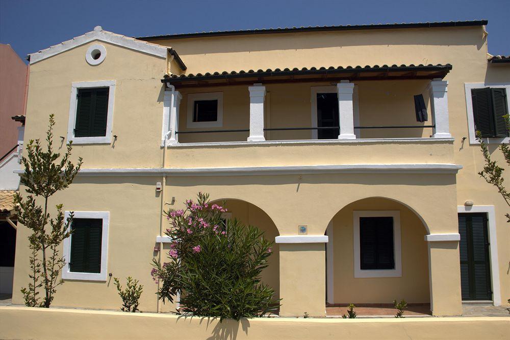 Nireas Resort Corfu อาคาราวี ภายนอก รูปภาพ
