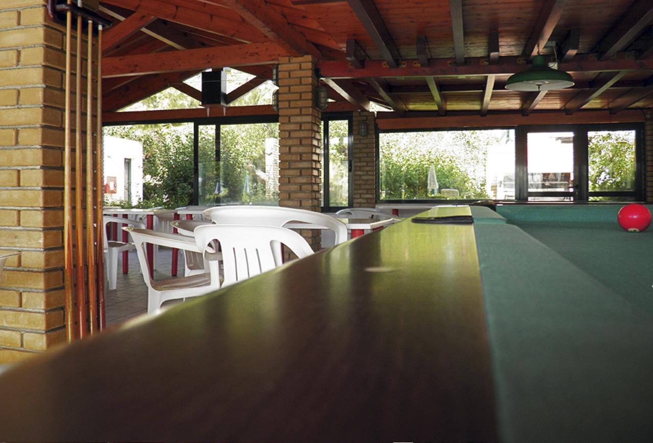Nireas Resort Corfu อาคาราวี ภายนอก รูปภาพ