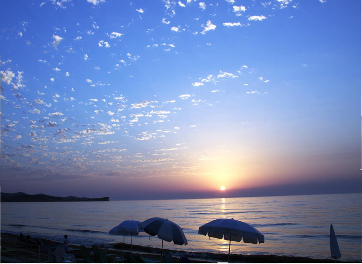 Nireas Resort Corfu อาคาราวี ภายนอก รูปภาพ