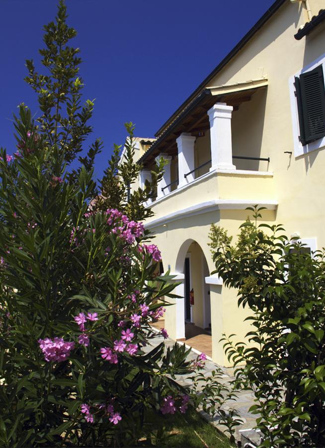 Nireas Resort Corfu อาคาราวี ภายนอก รูปภาพ